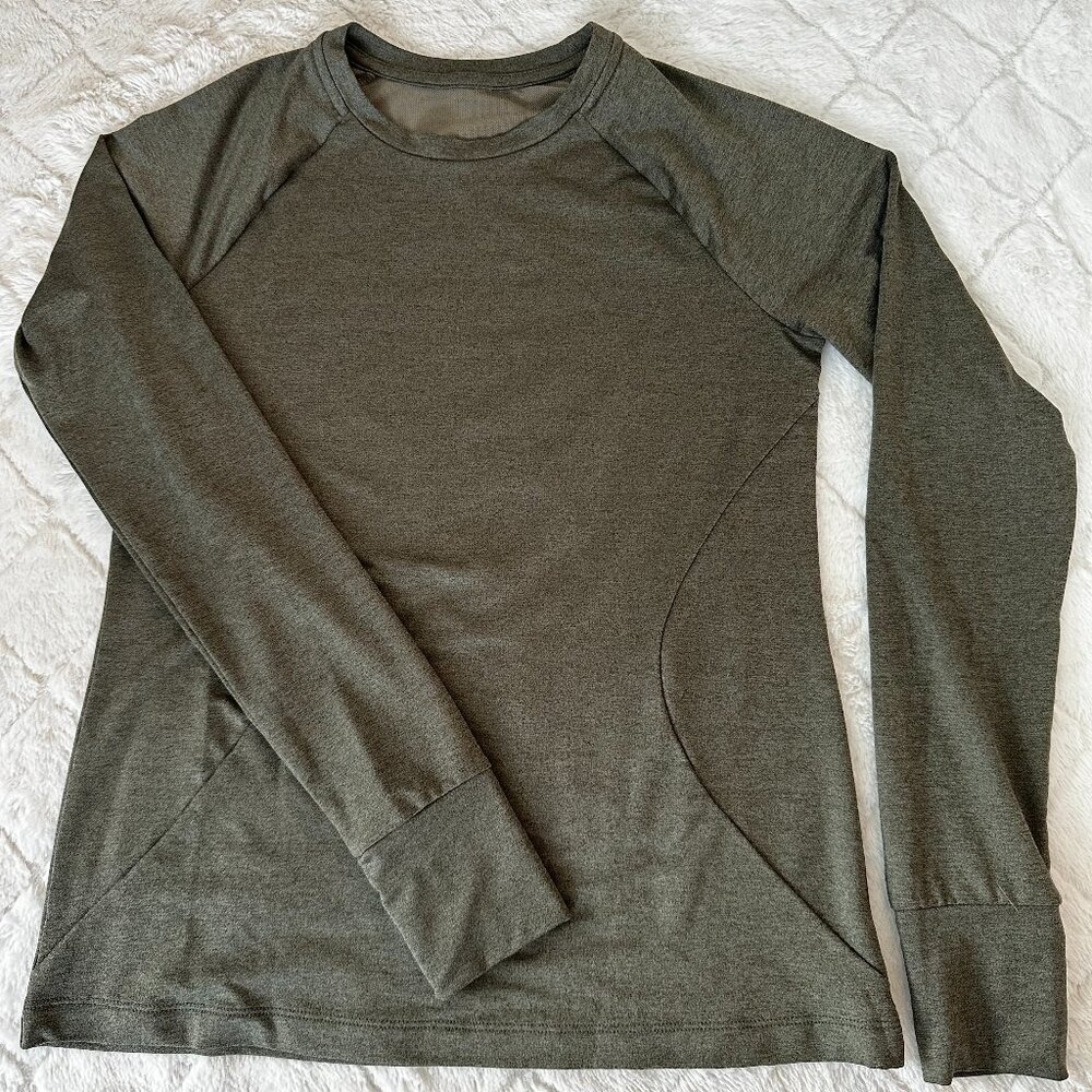 Long sleeved active top